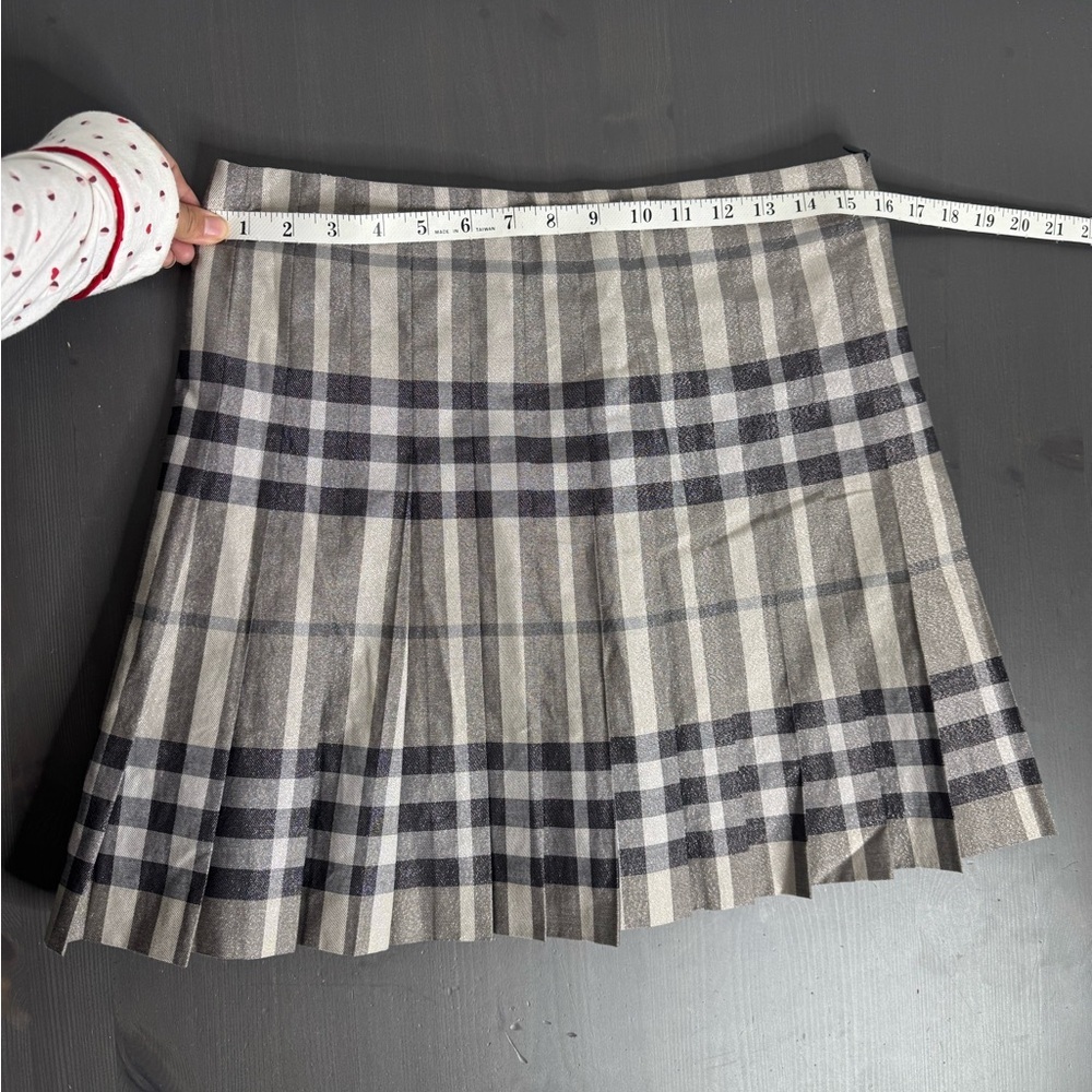 Burberry London Women’s Plaid Print Mini Skirt - Picture 9 of 12